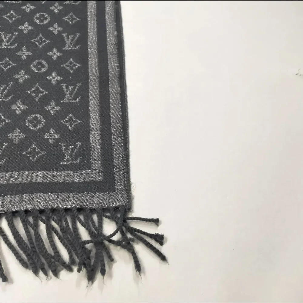 Auth Louis Vuitton Gray Wool Cashmere Blend Monogram Scarf Muffler Neckwarmer - Picture 6 of 9